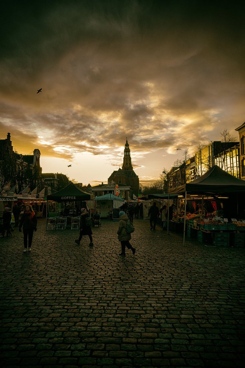 bertbielderman's tweet image. Vismarkt. Sony A7R mark 2 with Samyang 24mm F2.8 #photooftheday #photograghy #fotografie