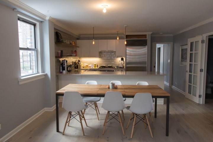 Eclectic_Build's tweet photo. Along with a #kitchen redesign, @Eclectic_Build installed new floors, added a fresh coat of paint throughout the space, and two bathrooms were refurbished with new tile, vanities, and millwork faces. 😍 #buildeclectic

https://t.co/IJegmhnXMG https://t.co/vx2ECE0Gku