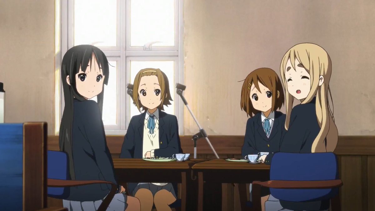 Fun Fact Time!Ritsu never wore her school-issued uniform sweaters/vests in the series, but she made up for it in the movie, so here’s rare Ritsu in a complete uniform!
