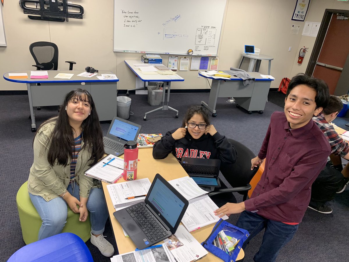 circulos_sausd's tweet photo. #12daysofcompetencies Day 8: Collaborate on Teams. We are team members, co-creators, and talent seekers who can lead and collaborate with others through clear communication, effective organization, and timely execution. #joinourcircle https://t.co/WBWWnaSoef