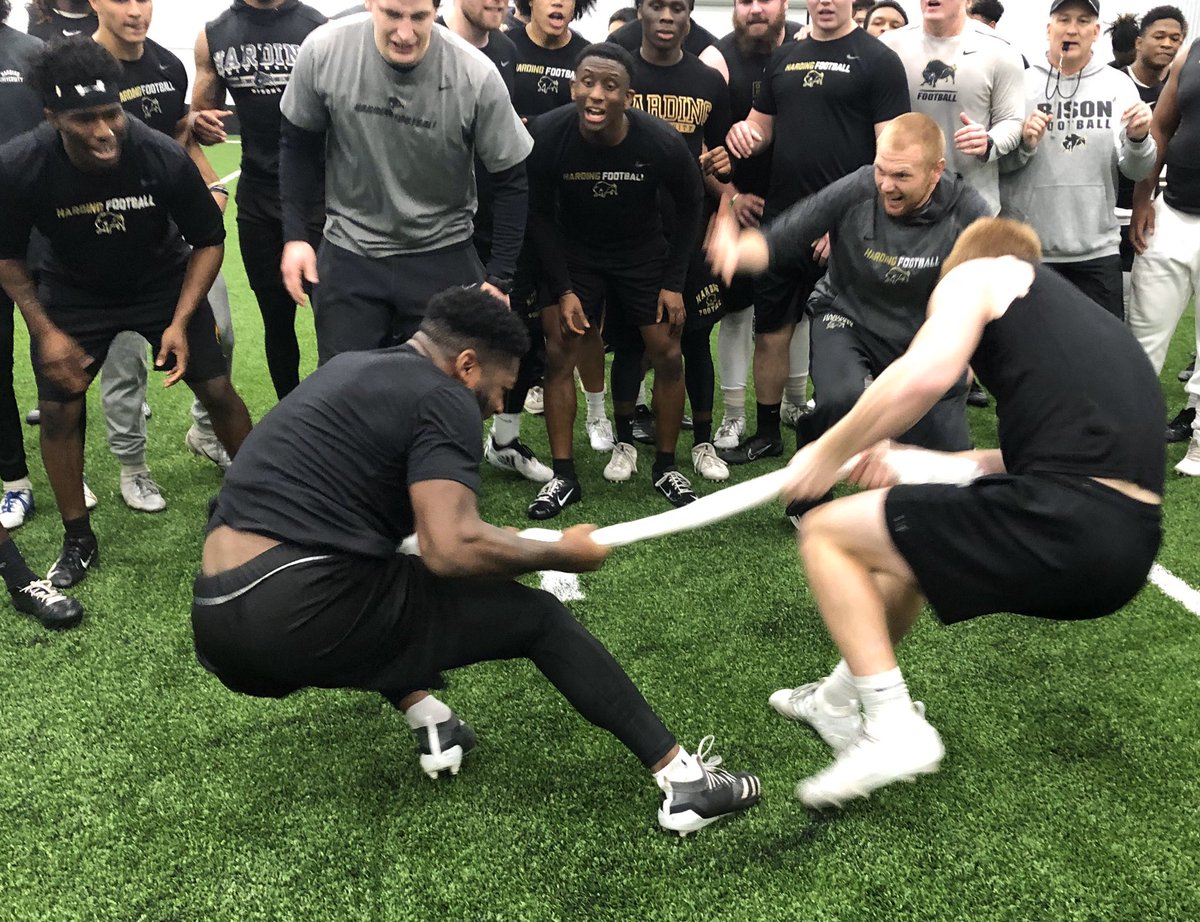 Harding_FB's tweet photo. The Bisons got after it this morning! This group loves to be together and loves to compete! #HonorGod #CodeBlack #AVO https://t.co/7FrXi3Sxfh