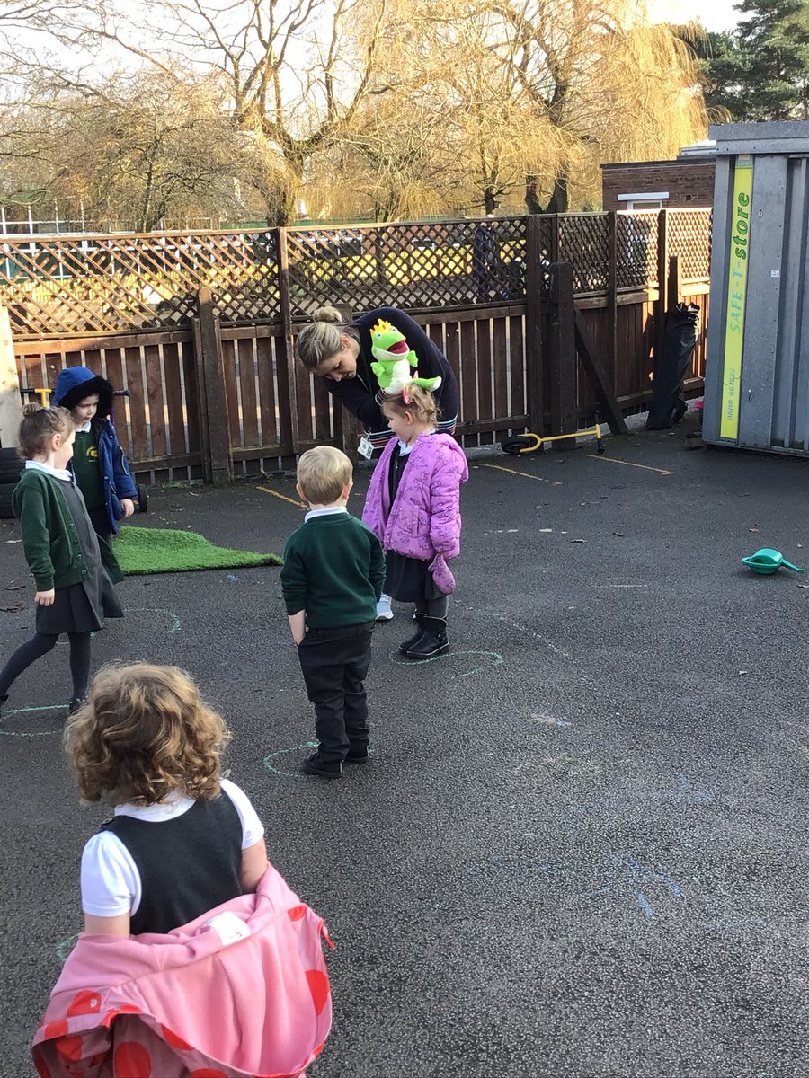 OverchurchN's tweet photo. Outdoor phonics this afternoon on this beautiful day ☀️ https://t.co/bOYk6pXpdn