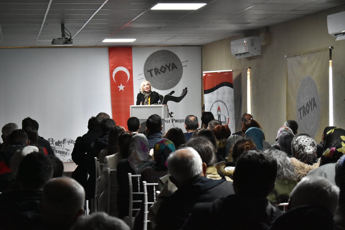 Arkeo-Köy'e dönüştürülen Tevfikiye Köyü'nün ardından Troya bölgesinin bir başka önemli noktası olan Çıplak Köyü Etno-Köy'e dönüştürülüyor.

#troyamüzesi #museumoftroy #troya #troy #etnoköy #arkeoköy #tevfikiyeköyü #çıplakköyü #çanakkale