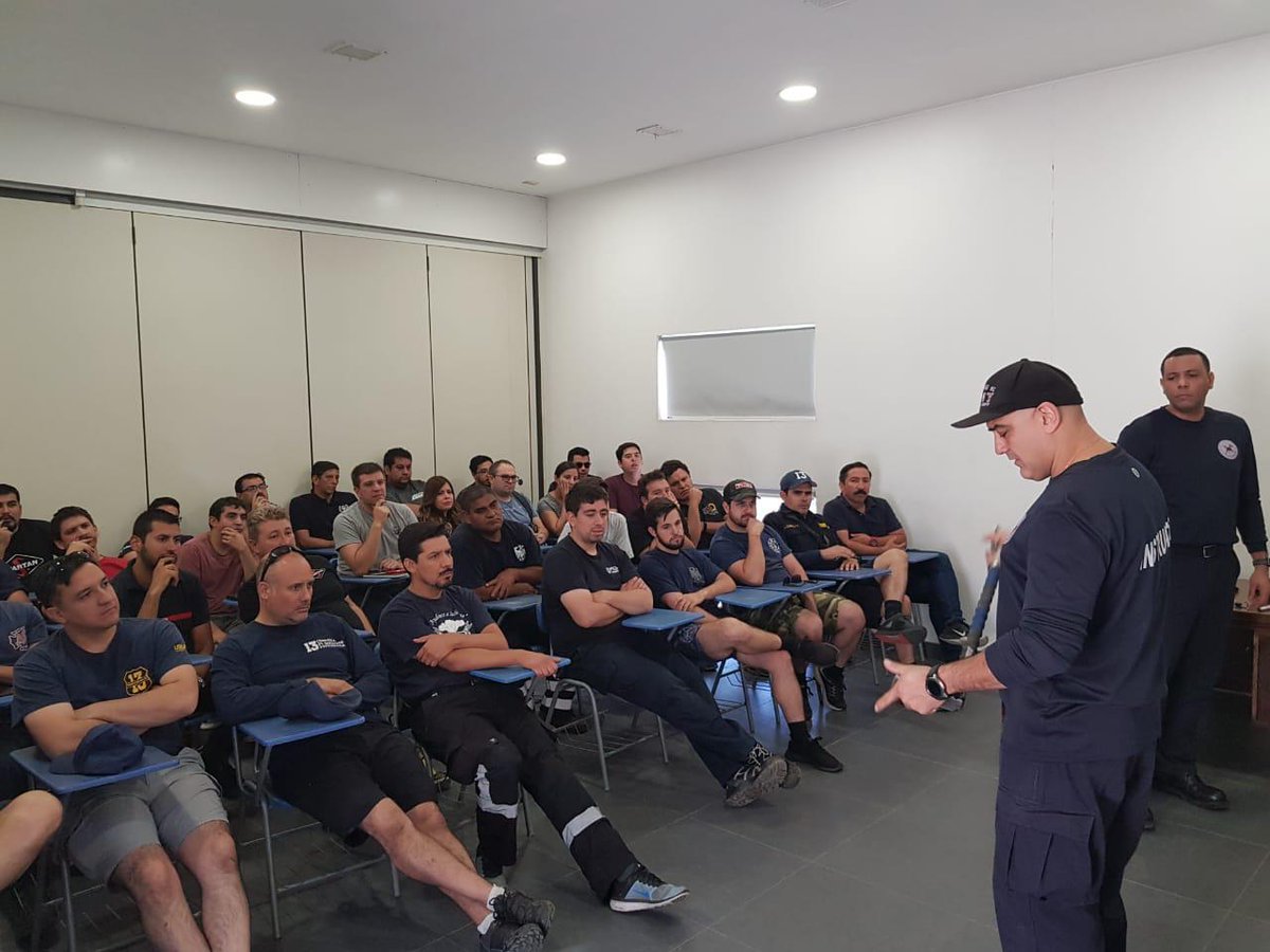 Comandantecbs tweet media