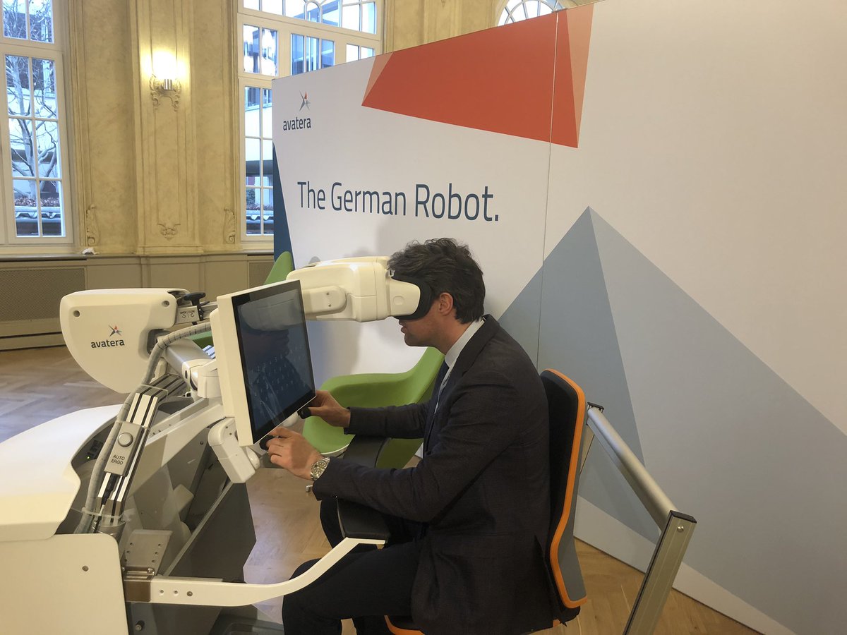 DoctorHeinze's tweet photo. What is your opinion about the new options regarding robotic surgery?  Have you tried any of the new platforms? #urotech #medtech #robotics #surgery #innovation https://t.co/qybGZoDJdV