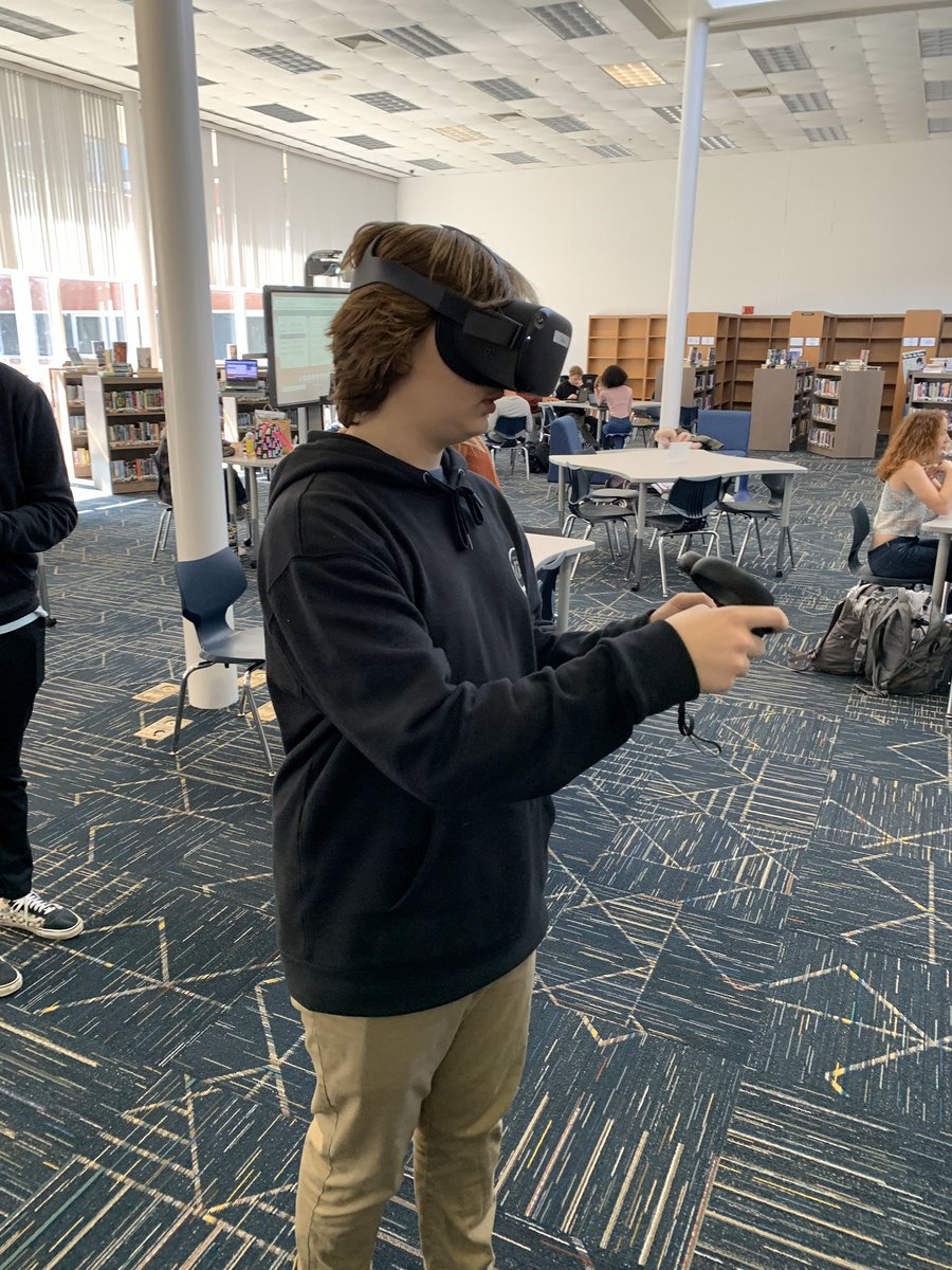 OLHShelp's tweet photo. Swimming with marine life in @OceanRiftVR on the @Oculus Quest has been an exciting start to the next unit for Oceanography students @OceanLakesHS. Thx #DonorsChoose and @vbedfound! #vbits https://t.co/KZd9UBPfhj