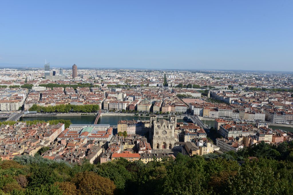 Gadagne_mam_mhl's tweet photo. Nouveau cycle de conférences pour explorer les multiples facettes de Lyon !

Première conférence :
🌇Comprendre l’histoire de Lyon à travers l’observation du paysage urbain
Par Bernard Gauthiez, enseignant-chercheur à l'@UJML

📆29/01 à 19h
🎫Billetterie : https://t.co/teiMDNlufU https://t.co/ndqI4tqp52