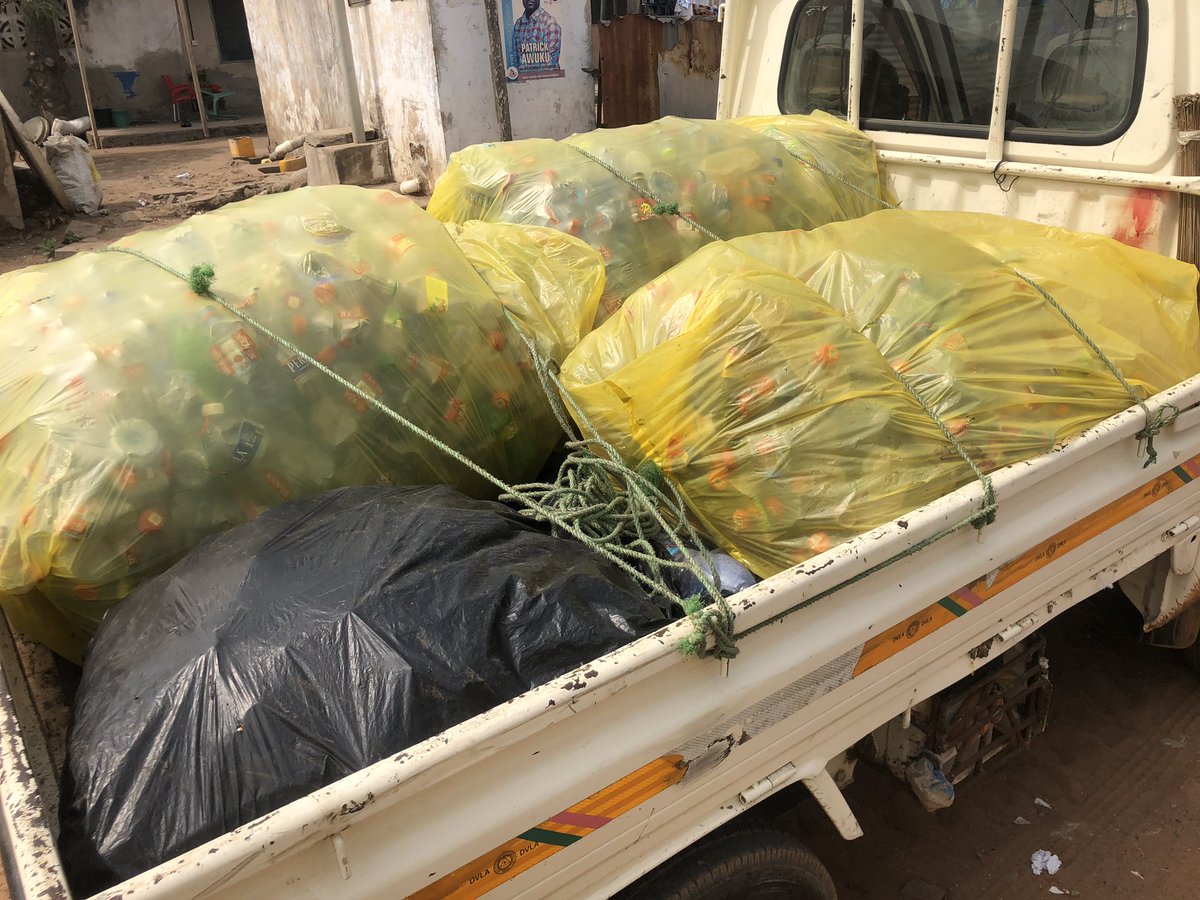socialyouthdriv's tweet photo. Agenda 1million waste plastic bottles.. so far so good ๐ please join us to help build a classroom for the kids in Akaglakope community in the Volta Region #idep #UNICEF #unidep #youthdevelop #ruraldevelopment #wasteplasticbottles #SDG4 #education4all https://t.co/YHKQMl6GE4
