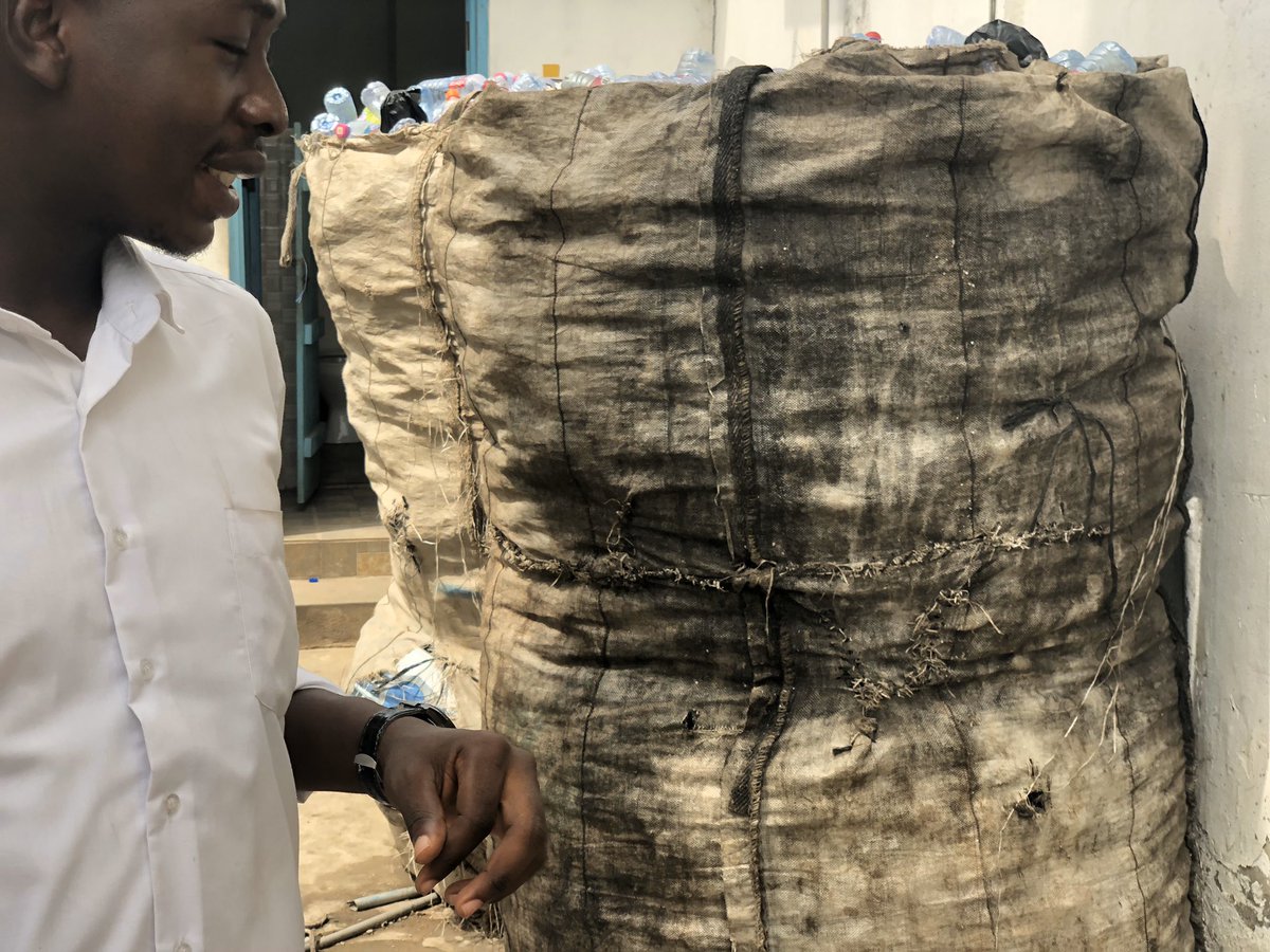 socialyouthdriv's tweet photo. Agenda 1million waste plastic bottles.. so far so good ๐ please join us to help build a classroom for the kids in Akaglakope community in the Volta Region #idep #UNICEF #unidep #youthdevelop #ruraldevelopment #wasteplasticbottles #SDG4 #education4all https://t.co/YHKQMl6GE4