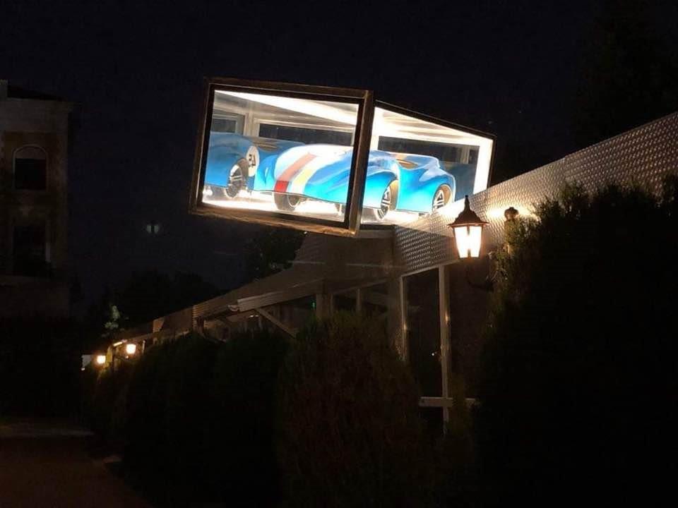 britishschoolro's tweet image. For those of you who don&apos;t know, BSB Innovation Hub hosts the Foamblock’s &apos;#ProjectZephyr&apos;. 
The #Foamblock is exihibiting one of their cars in London at #BETT2020. We wish all the members of Project Zephyr and the Foamblock team good luck! 
#BSB #Innovation #educationtechnology