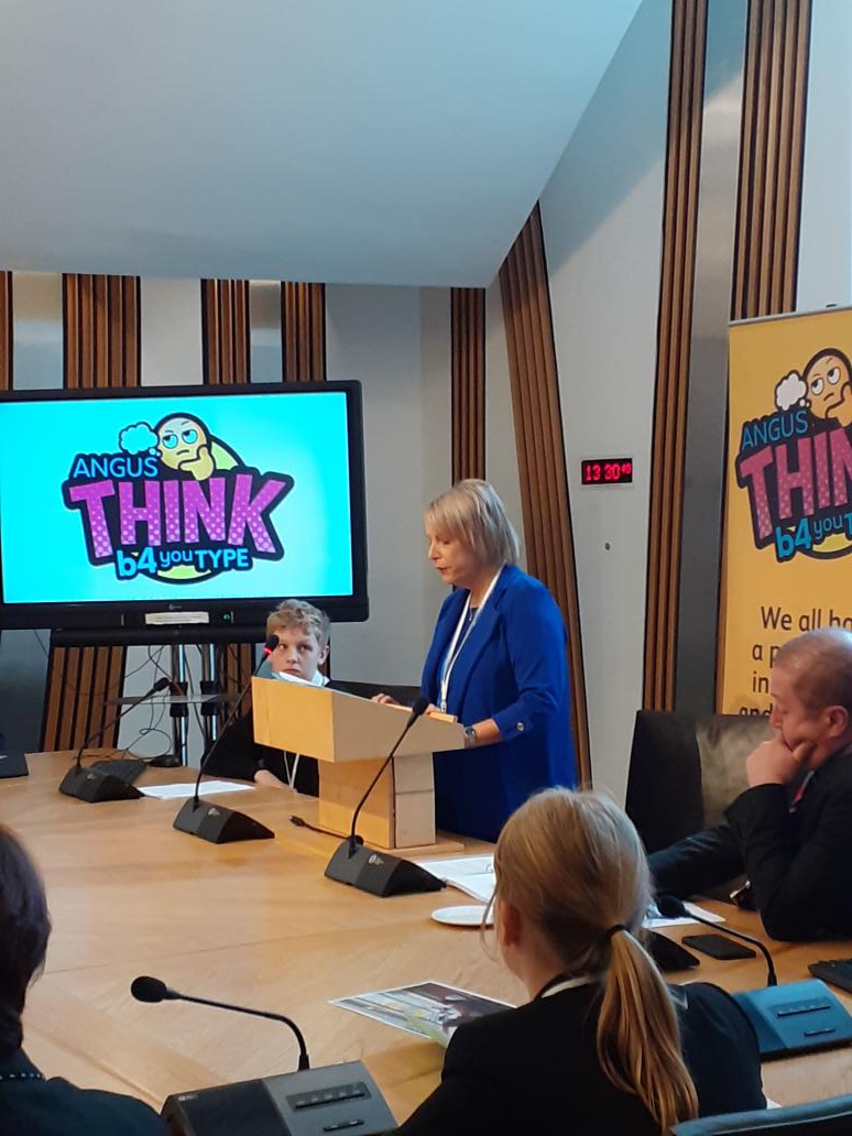 _respectme_'s tweet photo. Audrey Osbourne, Service Leader of Schools and Learning @AngusCouncil closes the #AngusTHINK parliamentary reception by thanking the young people and sharing plans to continue their work. 💪 https://t.co/pKy9GZ3cmI