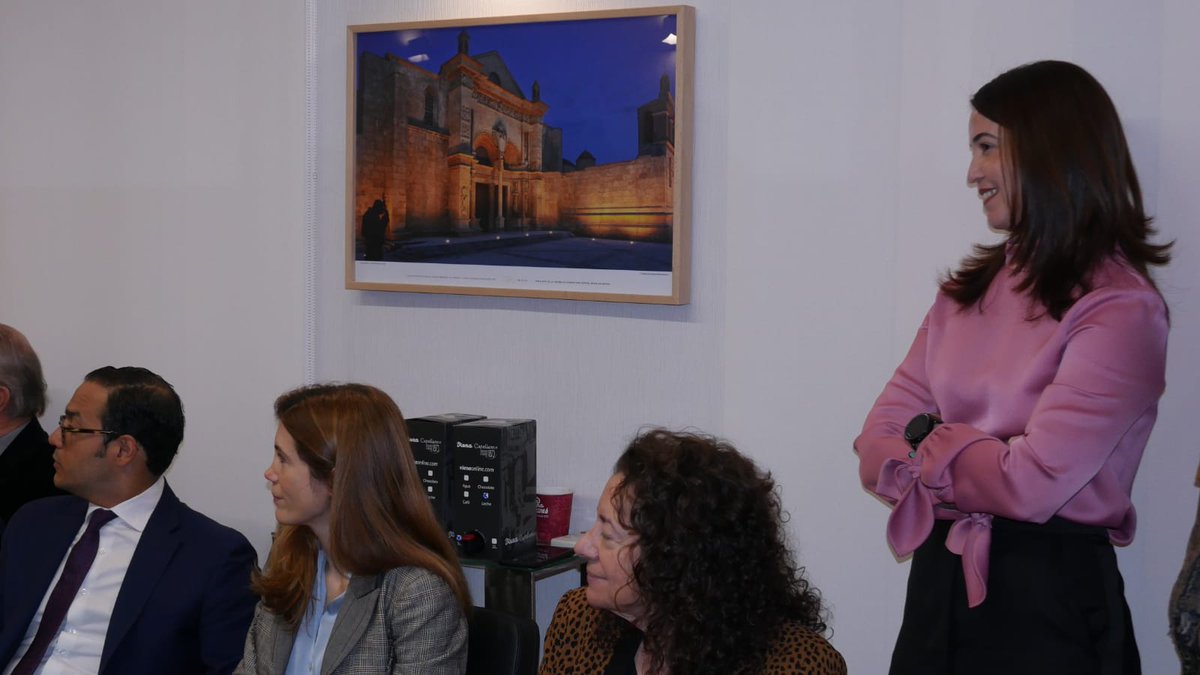 RDenEspana's tweet photo. Encuentro hoy en la @EmbRDMadrid de productores cinematográficos españoles con el embajador @Orodriguez1965, la directora de @DGCINERD, Yvette Marichal, y Anyarlene Berges, representante del grupo @INICIAOficial. #RodarEnRD https://t.co/SNxqwjk1f7