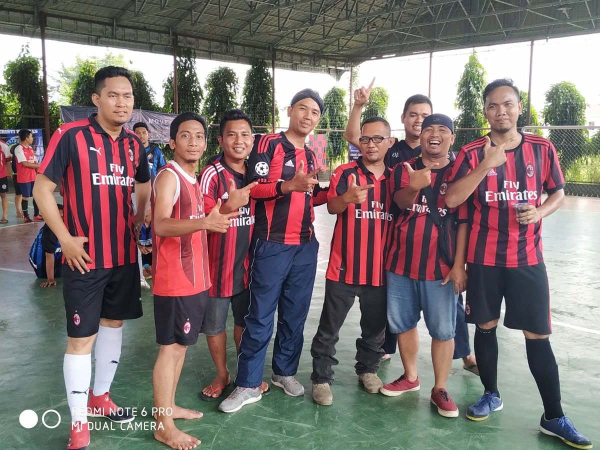 Okieakly's tweet photo. #redblack https://t.co/OvPfq8uYAW
