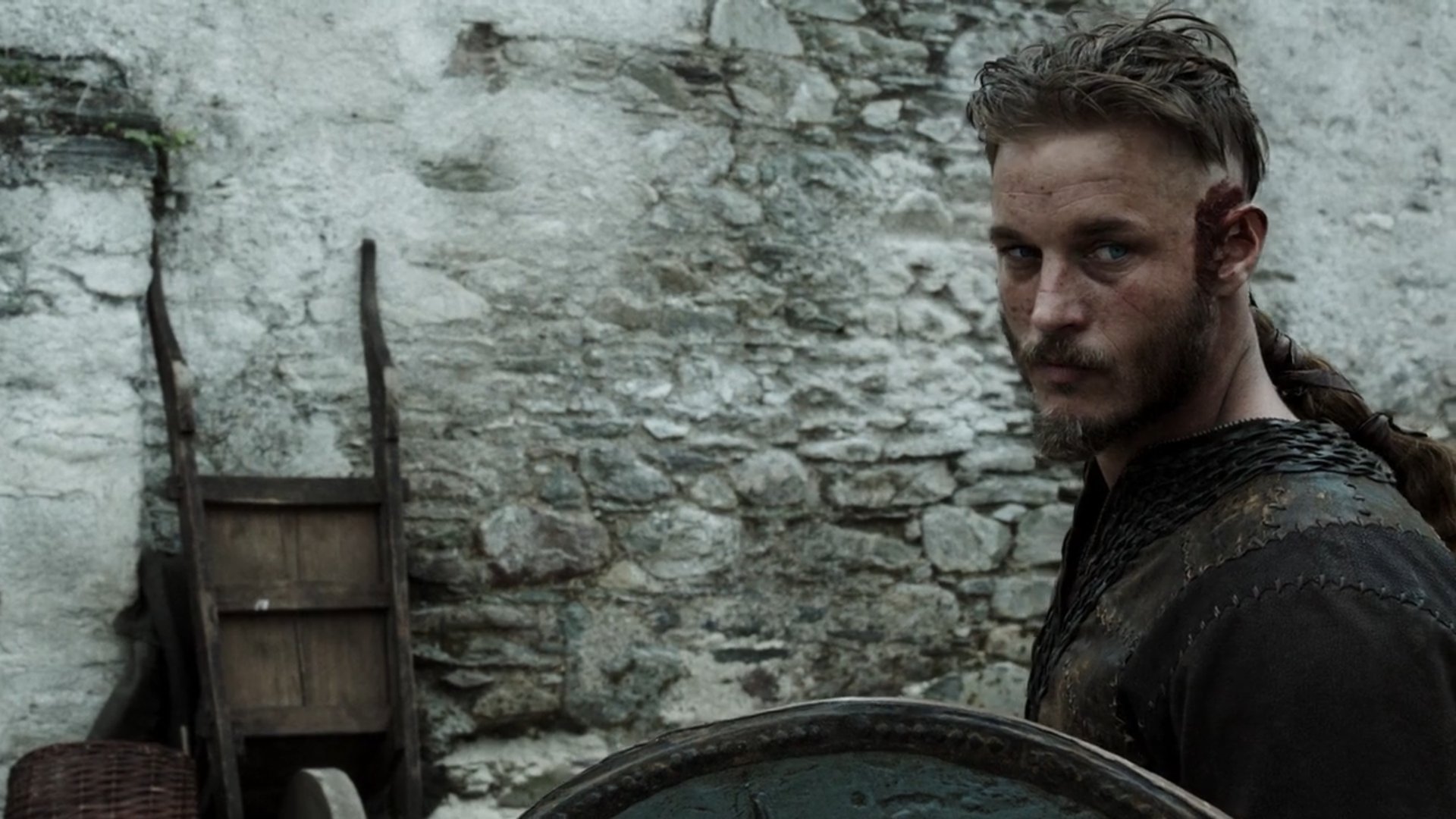 Ярл рагнар последнее королевство. Рагнар лодброк. Нагна логброк. Рагнар лодброк викинги. Ярл рагнар.