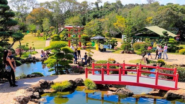 turpaulista's tweet photo. #DicaTurSP Parque Maeda segue até final de janeiro com todas as atrações abertas durante a semana - As atividades de lazer têm início às 9h e seguem até as 17h. O horário das atrações está disponível no site: https://t.co/adClqY0ZPd #ParqueMaeda #TurismoPaulista #Itu https://t.co/IkivB64ljr
