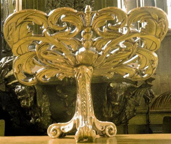 Lees alles over: Bronzen lessenaar gestolen uit Evangelisch Lutherse kerk