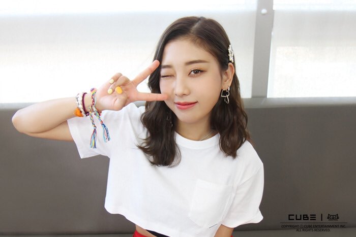 SeungyeonBR's tweet photo. #CLC_96line 

#Seungyeon na sala de espera da performance especial de #Gee, dia 18.01.2020. 

#CLC @CUBECLC https://t.co/UsDEp0vlLH