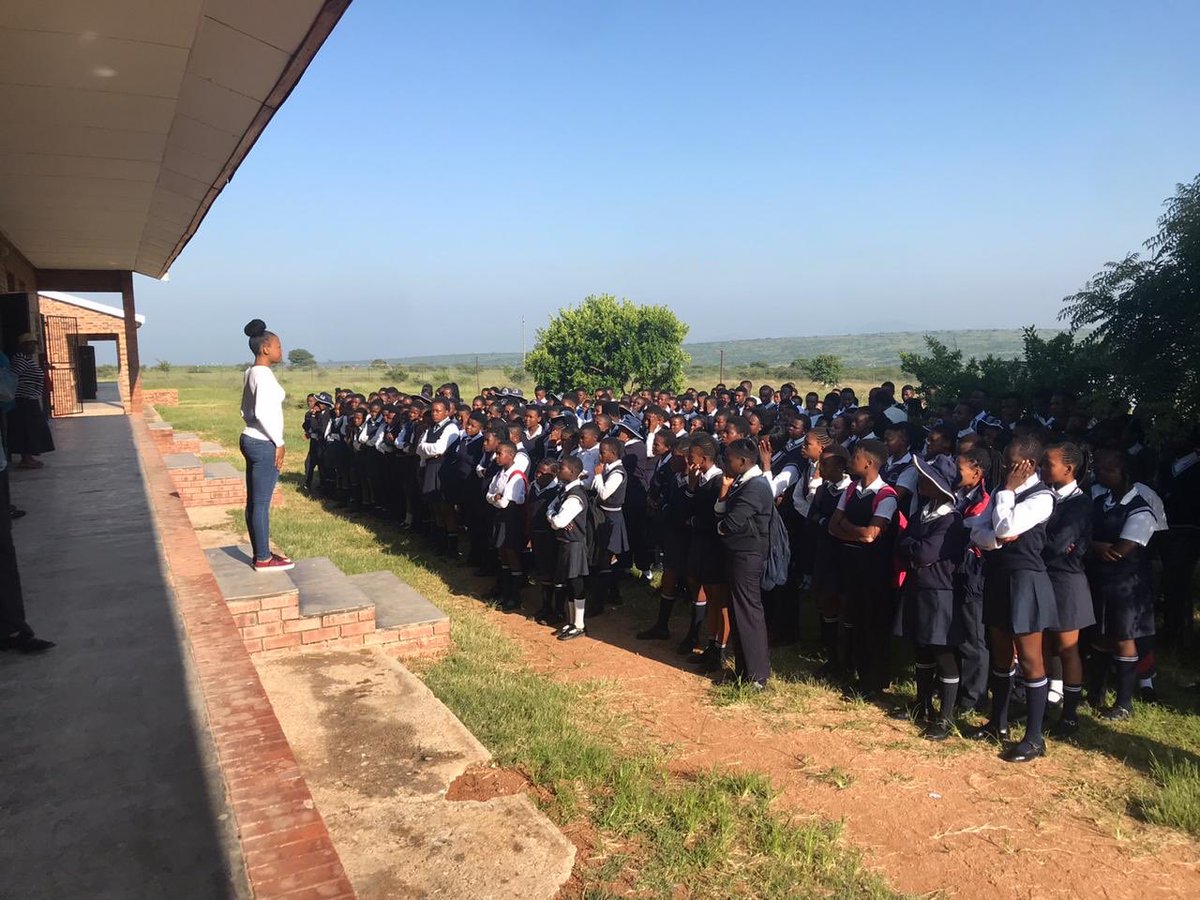 SAAC_ORG's tweet photo. 73 grade 8 learners of Kgolokgotla Ledwaba High School received sanitary pads and toiletries that y’all donated to Sponsor An African Child 🙌🏿. We thank you all for your continuing support 🙏🏿. #SponsorAnAfricanChild https://t.co/5rlhe7sCRy
