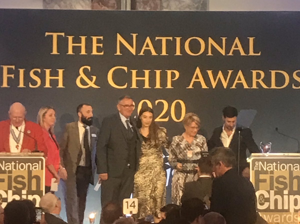 MSCintheUK's tweet photo. Congratulations @fishandchipswg for your #goodcatchaward - the sustainable seafood award #MSCcertified @mcsuk @FishNChipAwards https://t.co/D4WHLqVigy