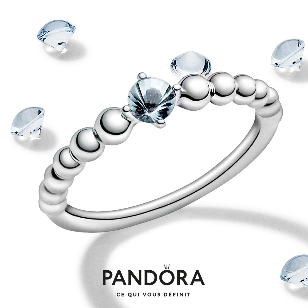 PandoraQuebec's tweet photo. ❤️Votre boutique #Pandora craque pour la collection #MesCouleursAuthentiques! 💚Ses bagues aux accents colorés sont superbes à superposer! Venez nous voir pour concevoir la combinaison qui VOUS définit! 💜
#MyTrueColours #CeQuiVousDéfinit #JaimePandora #PandoraQc https://t.co/azSCQNPhLY