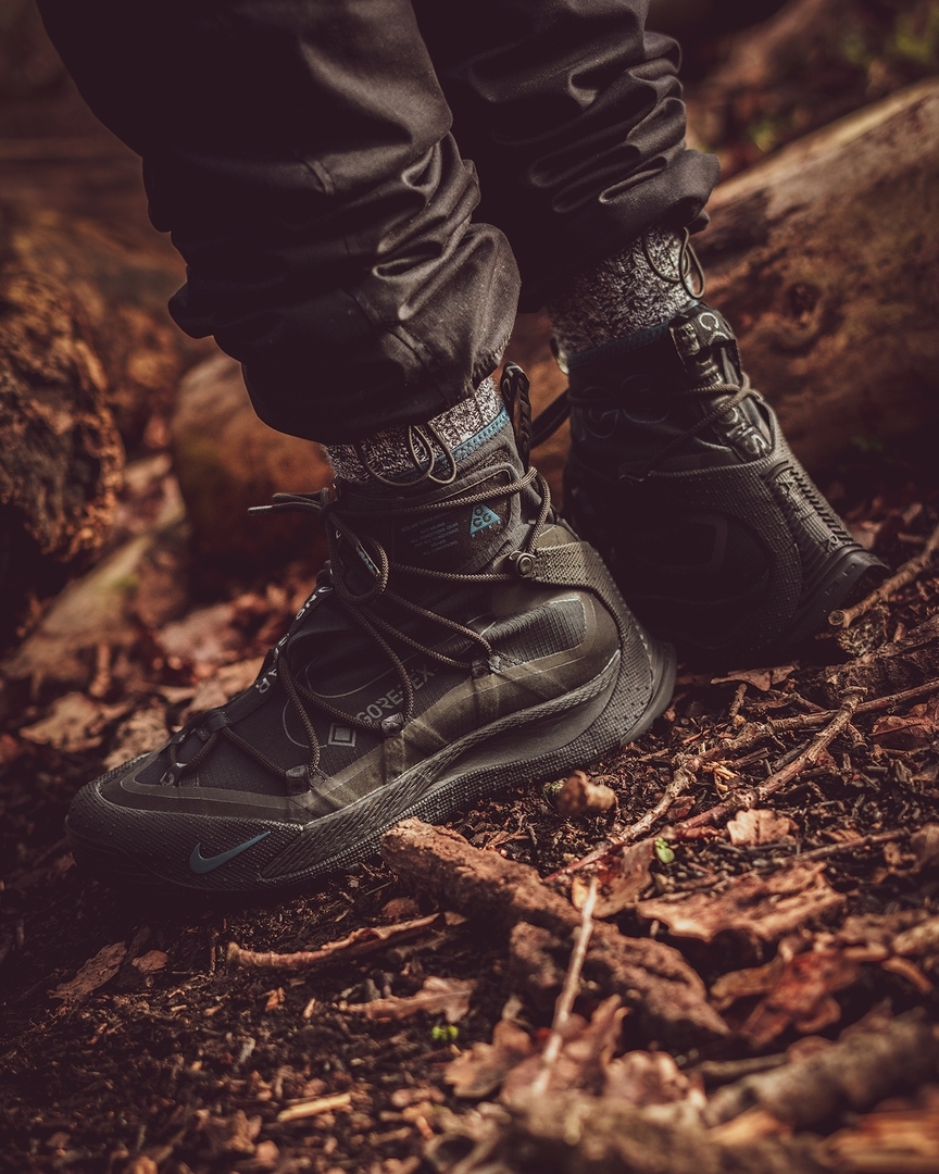 nike acg air terra antarktik on feet