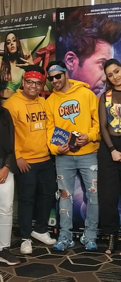 BeingShoaib3099's tweet photo. Best Day of My Life 😭❤💯
Cant Express My feelings in words Right Now ! @Varun_dvn Recognized me by saying
"I've Seen Alot of ur Videos on Social media,Thankyou so much for ur constant Support" I literally got Emotional after that🥺
All thanks To You Idol for making my Day😭🙏💕 https://t.co/pyF5O4LsI9