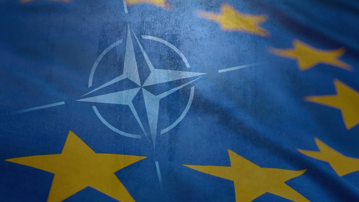 Traian Basescu (@tbasescu) on Twitter photo In <a href="/EP_Defence/">SEDE Committee Press</a> I come to the argument of a UE striving for global leadership: military effectiveness and strong economy. Still unclear about strategic autonomy. We can't flip a coin when deciding about 2% GDP for #Defence: #NATO/#PESCO. Need a clear mechanism for EU intervention. In <a href="/EP_Defence/">SEDE Committee Press</a> I come to the argument of a UE striving for global leadership: military effectiveness and strong economy. Still unclear about strategic autonomy. We can't flip a coin when deciding about 2% GDP for #Defence: #NATO/#PESCO. Need a clear mechanism for EU intervention.