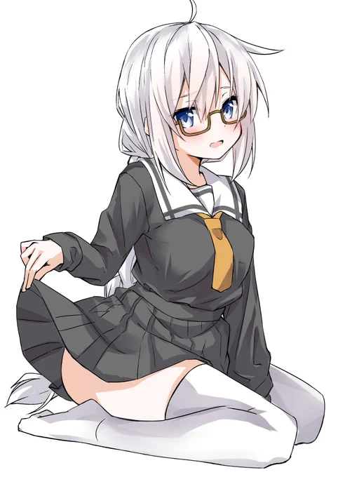 黒セーラーおさげ眼鏡 