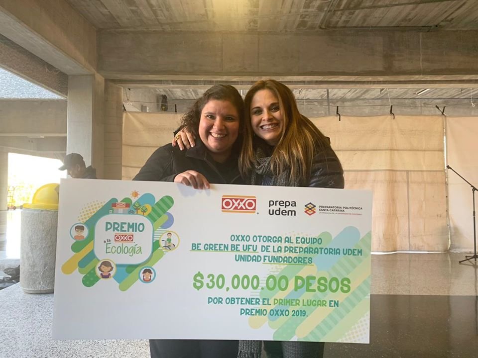 ExaUDEM's tweet photo. Felicidades a la @PrepaUDEM Unidad Fundadores, quien recibió el Premio OXXO a la Ecología, el cual en coordinación con la Secretaría de Educación trabaja con niños, jóvenes, maestros, y padres de familias en temas sociales como ambientales.
¡Enhorabuena!
#OrgulloUDEM #UDEM2020 https://t.co/5n3TcMUYpv