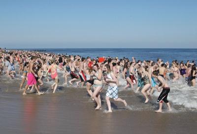 Next week is our 10th Annual Polar Bear Plunge! Feb. 2nd from 11am-1pm. Take a plunge into the Atlantic Ocean and help support Special Olympics! ❄️ To register and more more info events.wilmu.edu/site/alumniand…