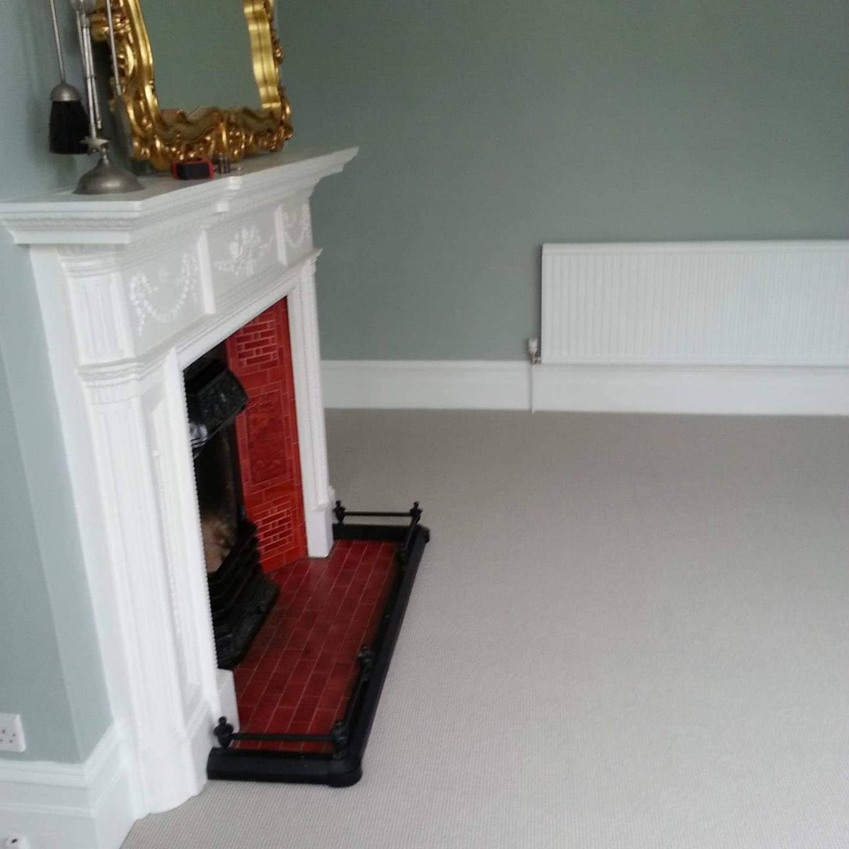 AshburnCarpets's tweet photo. 100% wool loop pile two tone stripe carpet fitted in master bedroom in Cheam, London #hammercarpets #twotone #twotonecarpet #warmcarpet #woolcarpet #wool #fireplace #victorianrenovation #victorianterrace #london🇬🇧 #londoninteriordesign #cheam #cheamvillage #carpetforlife https://t.co/nyy30MqNIf
