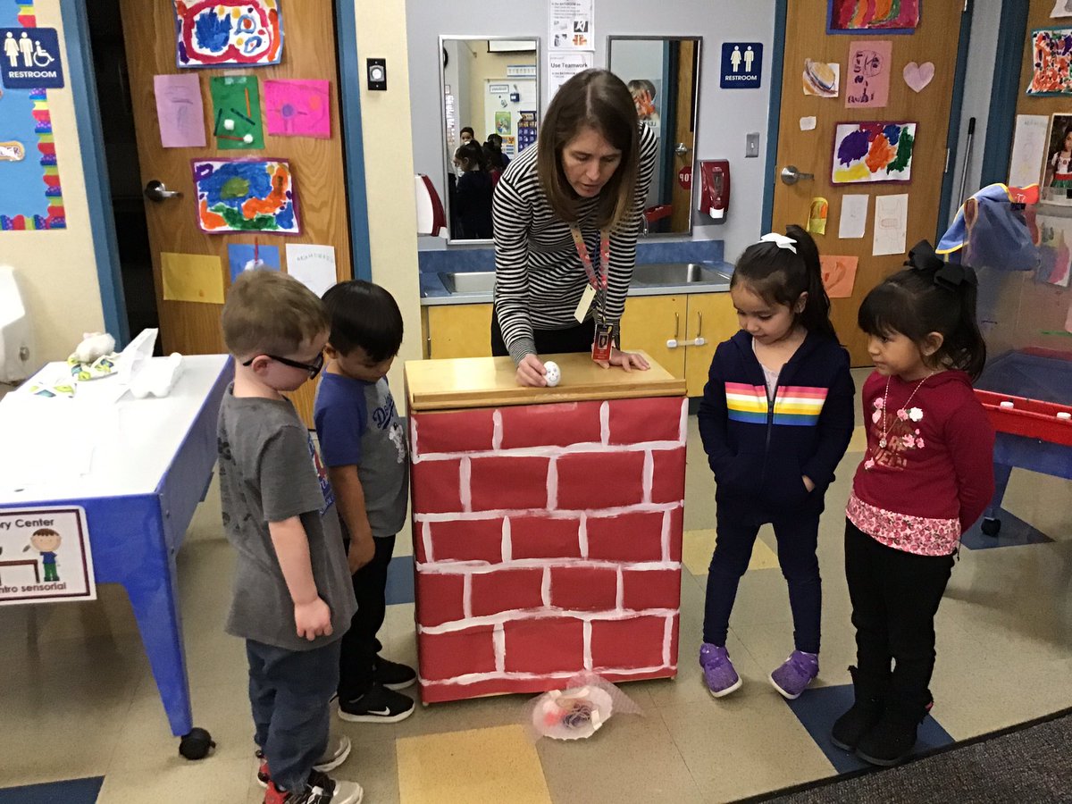 NickyLWillis's tweet image. Yesterday students worked in teams to design a way to keep Humpty Dumpty safe when he fell.  Although he didn’t survive any of his falls, there was a lot of collaboration and great critical thinking happening! @SparkDPS #ECEStem