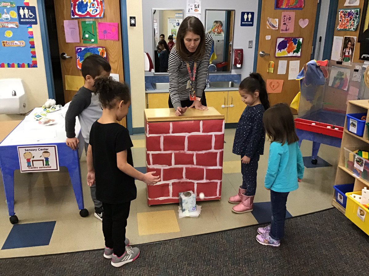 NickyLWillis's tweet image. Yesterday students worked in teams to design a way to keep Humpty Dumpty safe when he fell.  Although he didn’t survive any of his falls, there was a lot of collaboration and great critical thinking happening! @SparkDPS #ECEStem