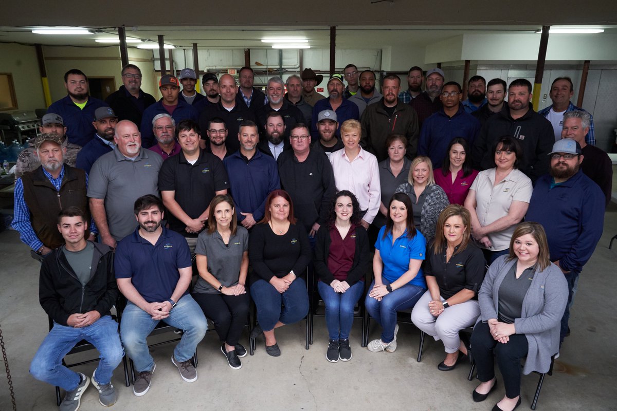 SubmarInc's tweet photo. “Great things in business are never done by one person. They’re done by a team of people.” – Steve Jobs
Our employees are our greatest asset.
#submar #houma #louisiana #employeeappreciation #teamwork #construction #engineering #oilandgas #energy #pipelines #surveying https://t.co/Tc2lWfezON