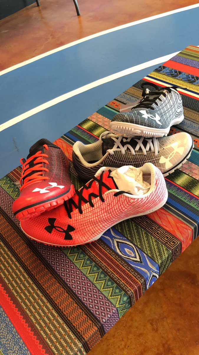 RunFitSportsInc's tweet photo. Come get your new track spikes by @UnderArmour. We have some new color waves that will definitely make you run faster 😉 https://t.co/ka3VuMhkE3