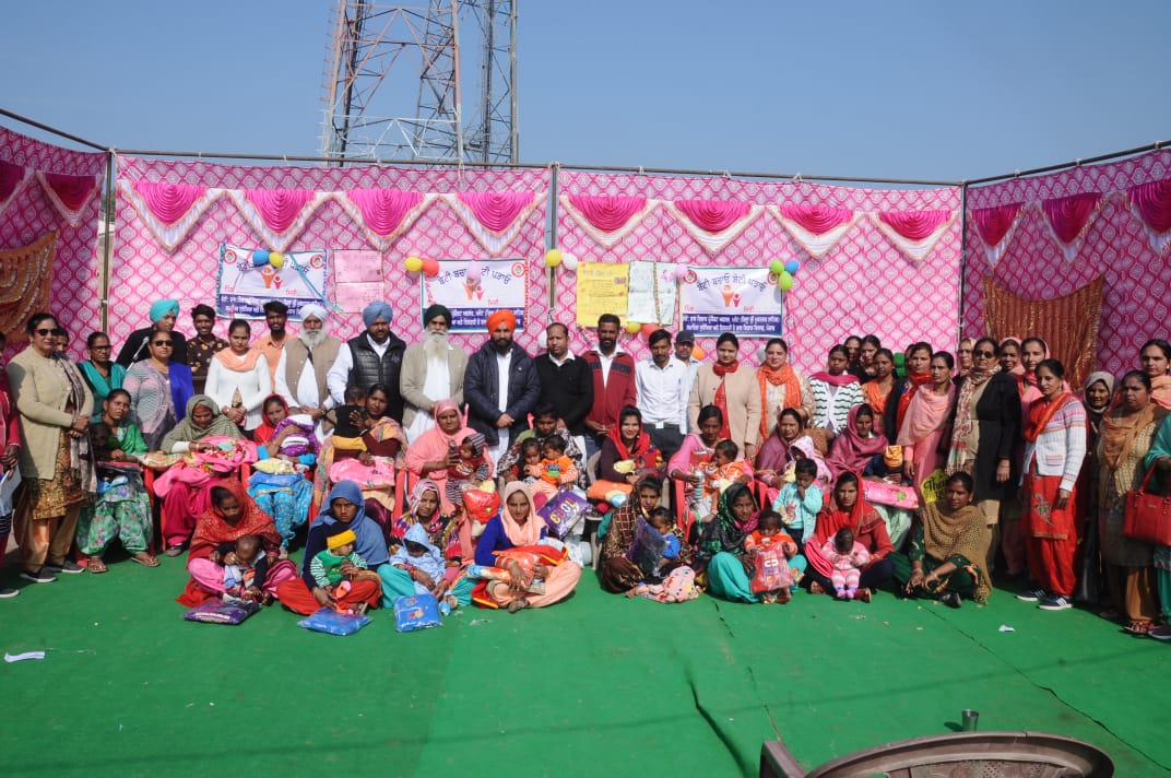 CdpoShri's tweet photo. #BBBP 
#WCD 
Celebrating 18 new born baby girls lohri
Vill kabarwala
Block Malout 
Distt Shri Muktsar sahib https://t.co/Vuf9OGDZsk