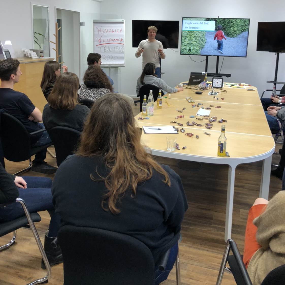 eresult's tweet photo. Und? Was haben wir bisher gelernt?!

#ux #uxstrategie https://t.co/6ZBKc47ZSZ