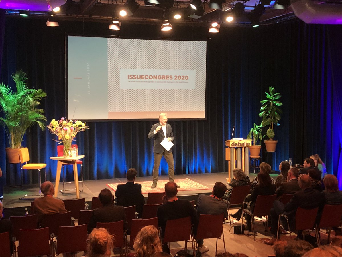 Jeroen_gf's tweet photo. Boeiende lezing van @jeroensmitenzo over Paul Polman’s engagement bij Unilever @ #issuecongres van @Issuemakers https://t.co/Y1UH63W2cd
