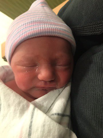 bbennz55's tweet photo. Lola Rose Beamer 
arrived on January 14, 2020 at 12:01am 
weighing 6lb 7.7oz &amp; 19.5in long! 
from the moment i first held you i felt like i have known you my entire life, you’re everything to me.💗 https://t.co/kJuXzp3wVN