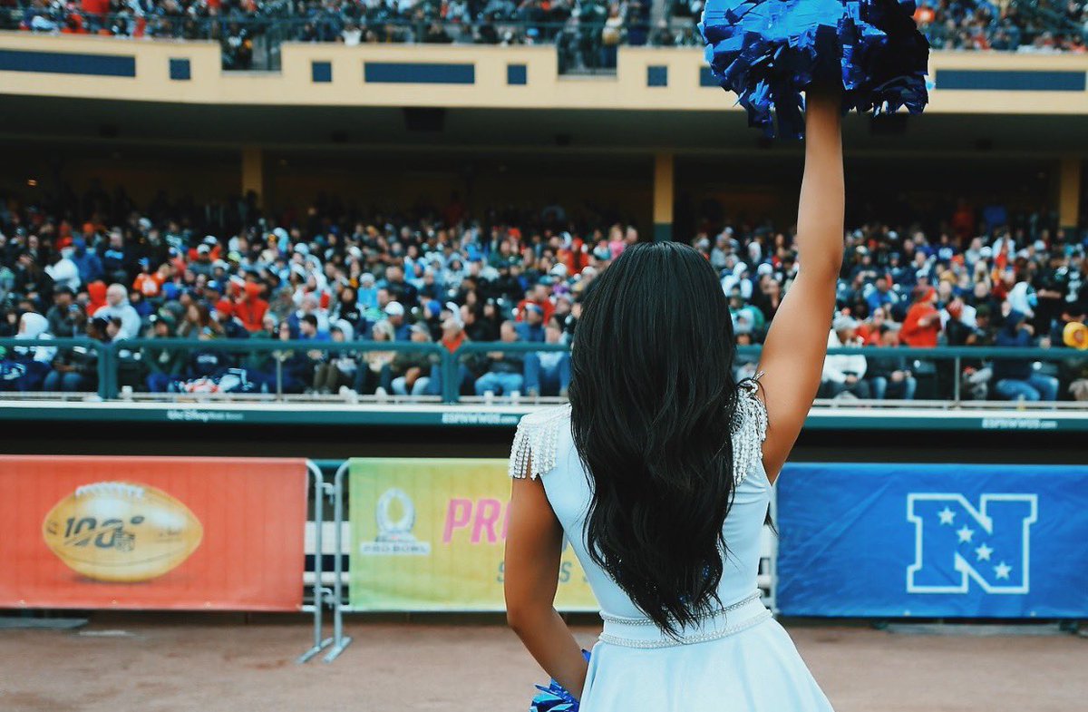 Cheering on our Pro Bowler😍🎉💙 #NFLProBowl #PBC20