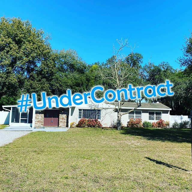 laureng8r710's tweet photo. Congratulations to my clients for completing their Homeownership Resolution for 2020 on this Brandon Beauty!! #newyearnewhome #firsttimehomebuyer #firsthomebuyers #firsthomeowners #brandonflorida https://t.co/p5thoHgWAg https://t.co/191gKYqTSA