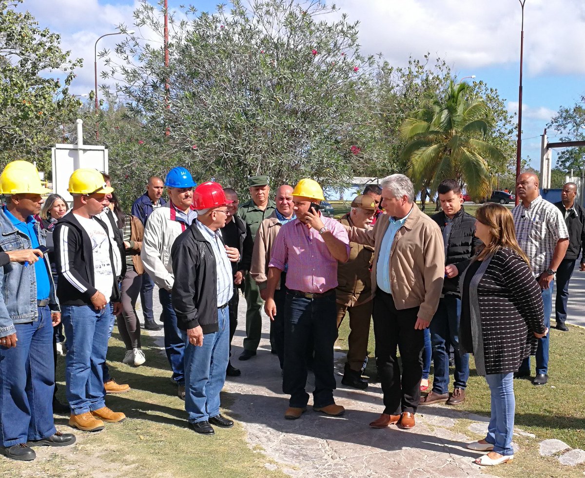 PresidenciaCuba's tweet photo. En la fábrica de cemento Siguaney de #SanctiSpíritus se encuentra en marcha un proyecto chino-cubano, que su ejecución permitirá elevar la producción anual de 90 MT a 600 MT.
#SomosCuba #ProgramaVivienda https://t.co/ojz0oBm7dt