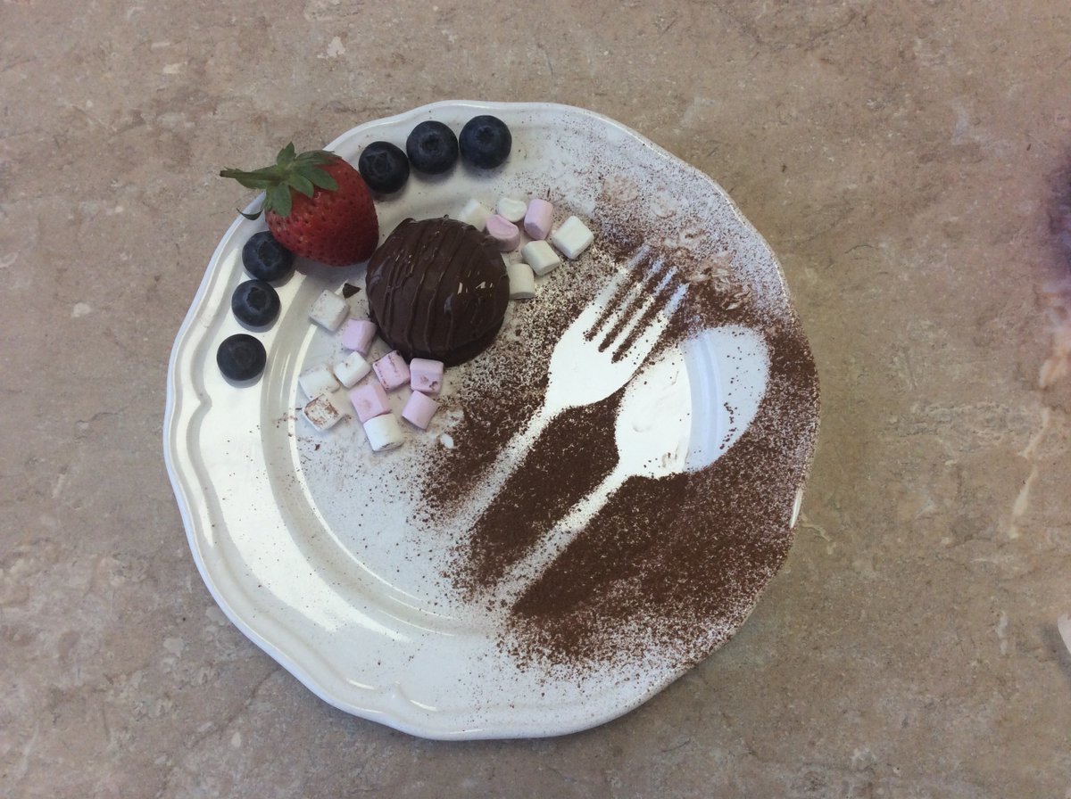 CarshaltonHigh's tweet photo. Year 9 Hospitality &amp; Catering students are practising their designs for the Tunnocks Teacake Challenge competition. This requires imagination, skill and planning.
#teamchsg #catering #foodprep #design #tunnocks @tunnocksuk https://t.co/CxcAODCabC