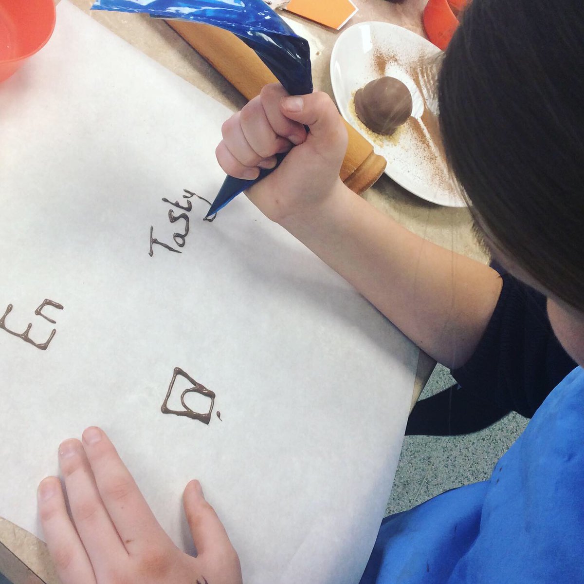 CarshaltonHigh's tweet photo. Year 9 Hospitality &amp; Catering students are practising their designs for the Tunnocks Teacake Challenge competition. This requires imagination, skill and planning.
#teamchsg #catering #foodprep #design #tunnocks @tunnocksuk https://t.co/CxcAODCabC