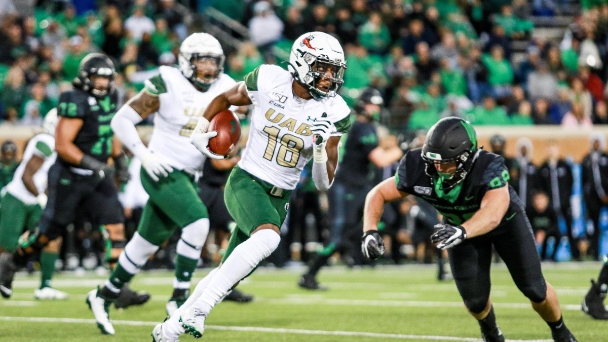 TRAINAVRA's tweet photo. Blessed to EARN an offer from UAB @RecruitGeorgia @JohnsCreekHSFB @UAB_FB @mwhsports3838 @Coach_Smith10 @UAB_Athletics https://t.co/JLWaiyGRgn