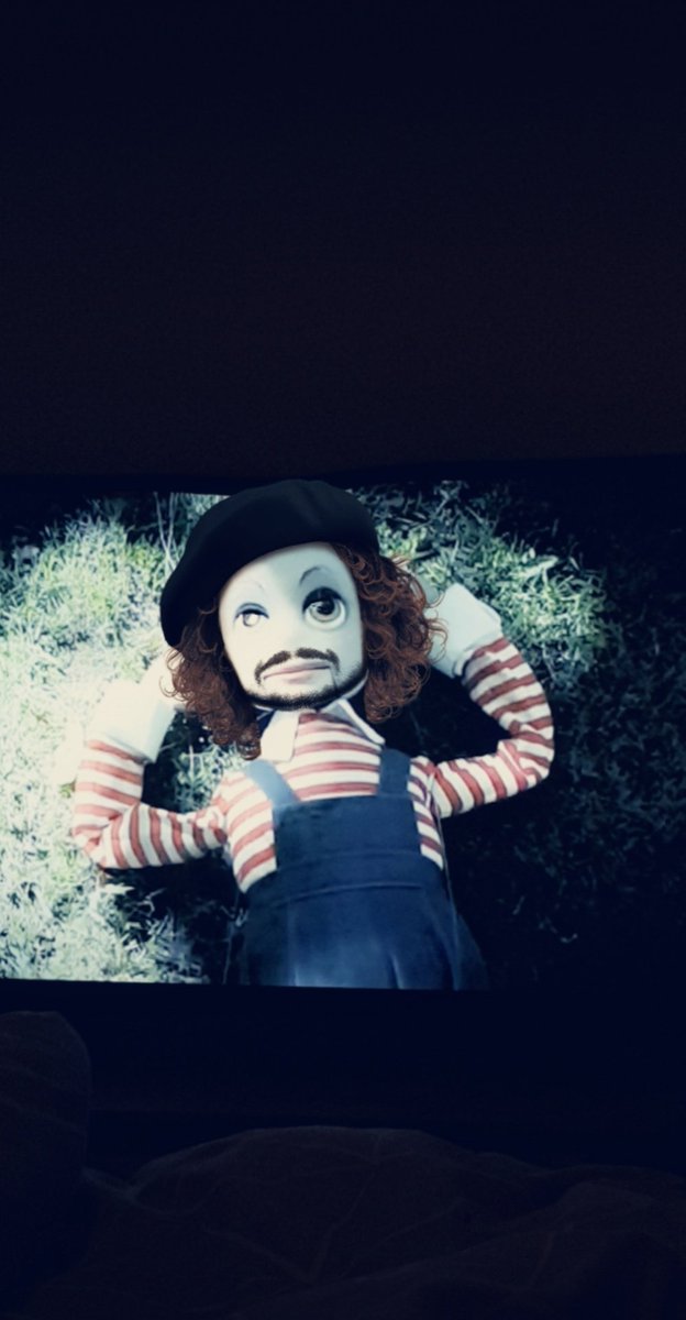 Cumbo7's tweet image. Opened snapchat and was scrolling through filters at the right time #WrongCar @thetwilightsad