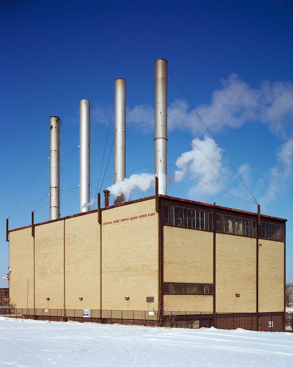 Chrucky's tweet photo. Michael Reese Service League Power Plant, designed by Friedman, Alschuler &amp; Sincere with Walter Groupius and The Architects Collaborative, 1953. Demolished 2009. #demolishedchicago #forgottenchicago #michaelreesehospital https://t.co/6qZaZWsqAR