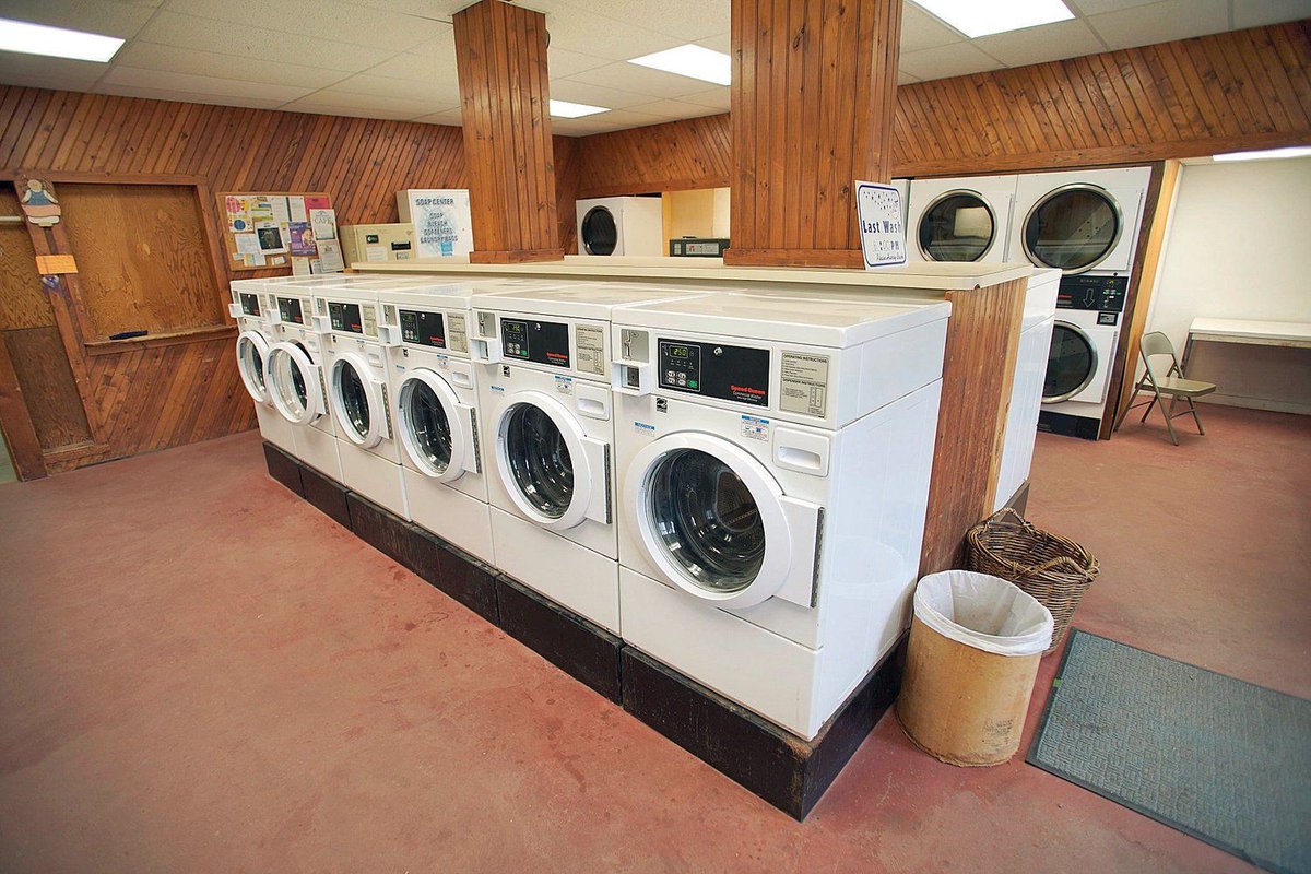 BerkshireEagle's tweet image. "You're solving your parking problem at the expense of everyone else's parking problem. ... It's not very neighborly." berkshireeagle.com/stories/plans-… #Berkshire #parking #parkinghell