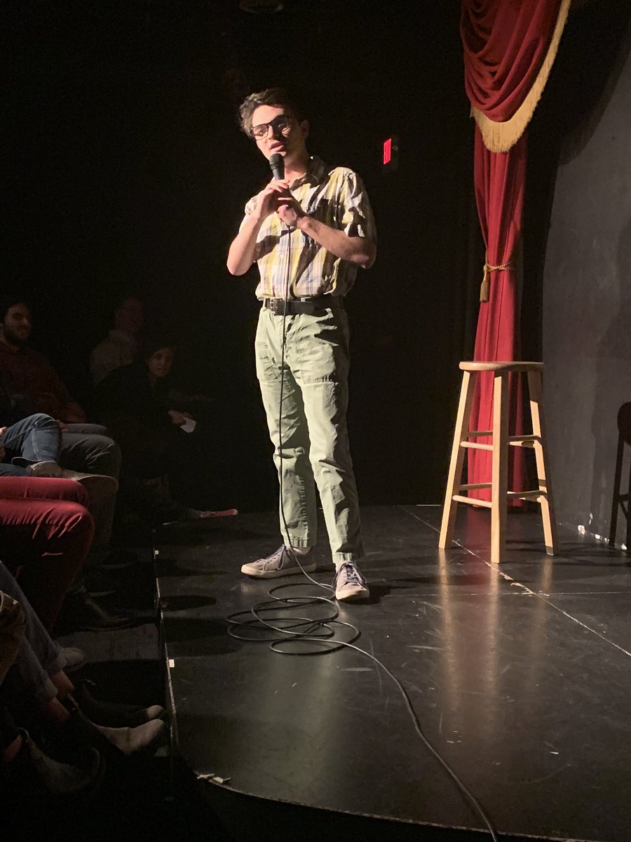 FarrisnFriends's tweet photo. Excellent show last night! A huge thank you to @erinharkes for coming all the way from Albany to enlighten us about Forever 21, dating &amp; half mile hikes #BostonComedy #WomeninComedy https://t.co/8VEHunPuTD