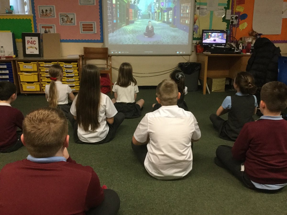 EllisonPrimary's tweet image. The members of wellbeing club used the story of Harry Potter to relax with some fantastic yoga poses. #EllisonSMSC #EllisonPE